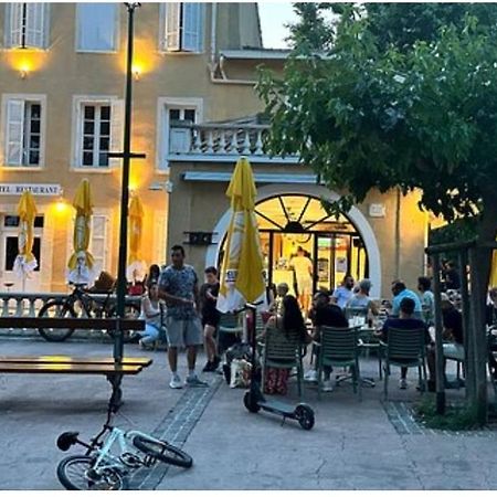 Hotel De La Loube La Roquebrussanne Dış mekan fotoğraf
